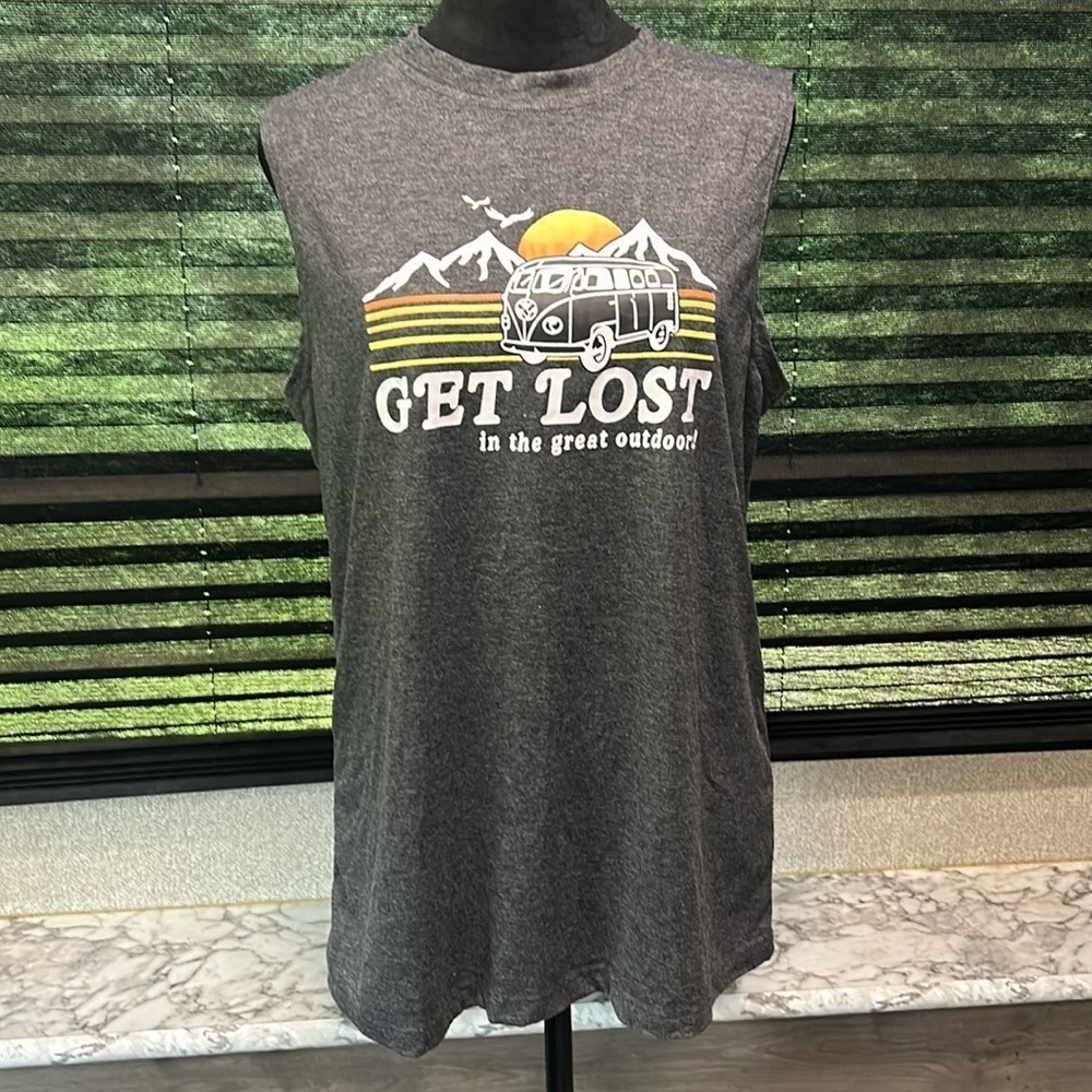 Women’s Get Lost in the Great Outdoors Bug Logo Front Grey Tank Top Size Large